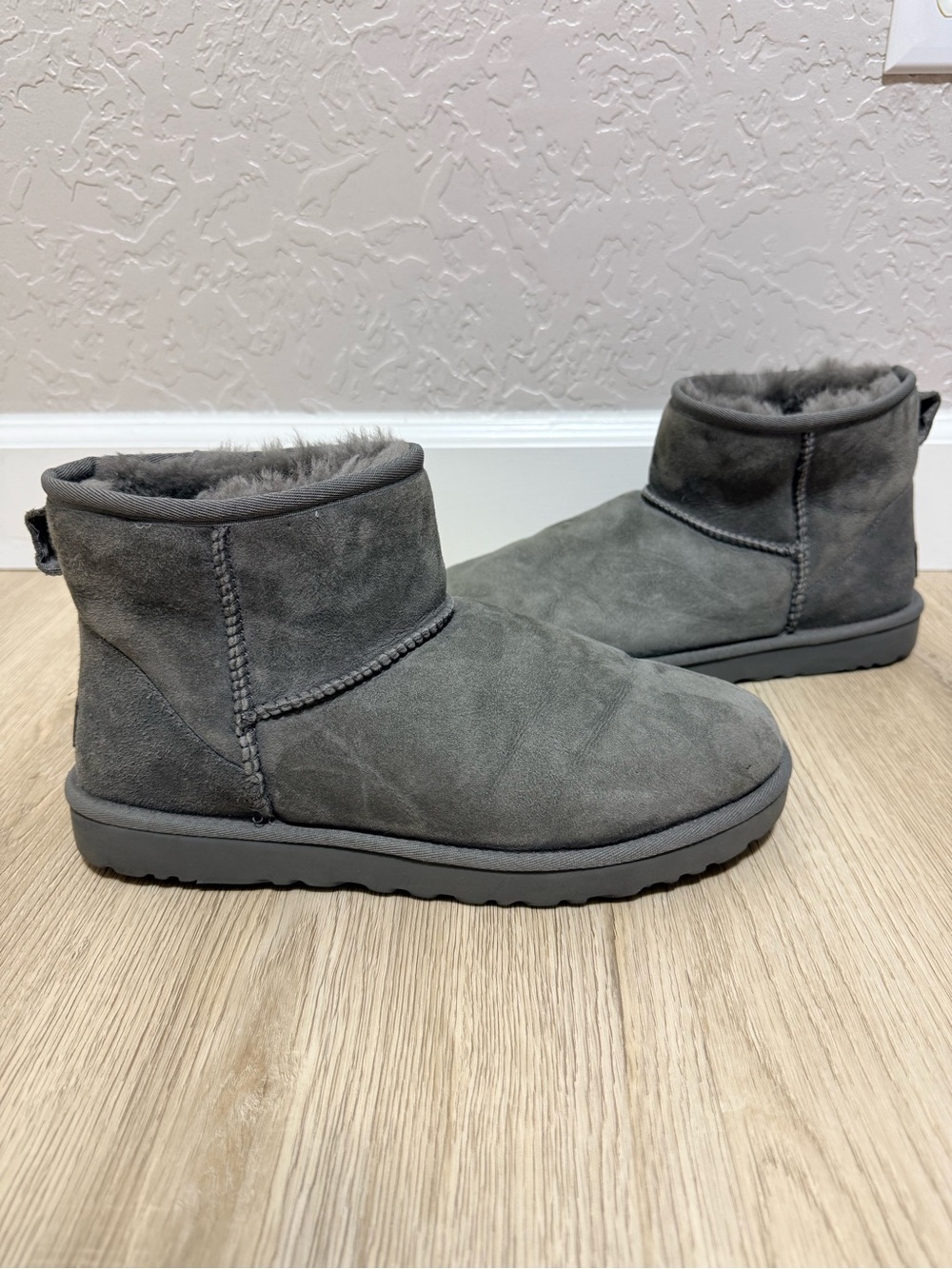 UGG Classic Mini II Women's Gray Suede Lined Ankle Boots US 11
